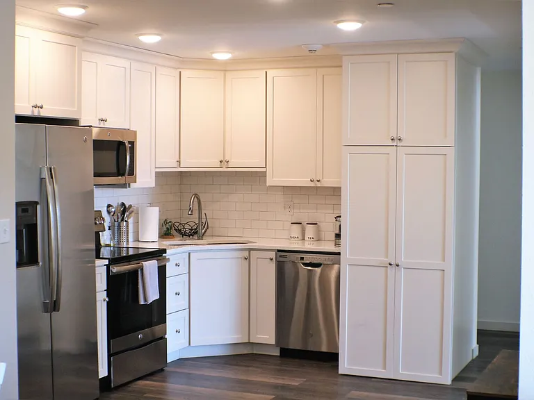 332 S Linn St #318 — Photo 6