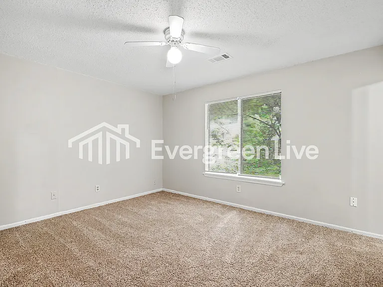 1056 Parkwest Ct — Photo 9