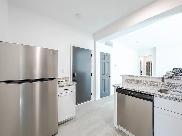 2620 May St #4 — Photo 3