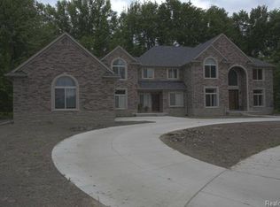 50178 Nala Ct, Chesterfield, MI 48047