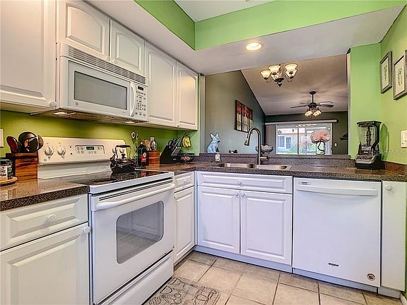 4th image of 2460 Northside Dr APT 304