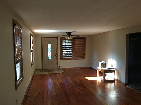 2nd image of 232 1/2 Main St #232-WH