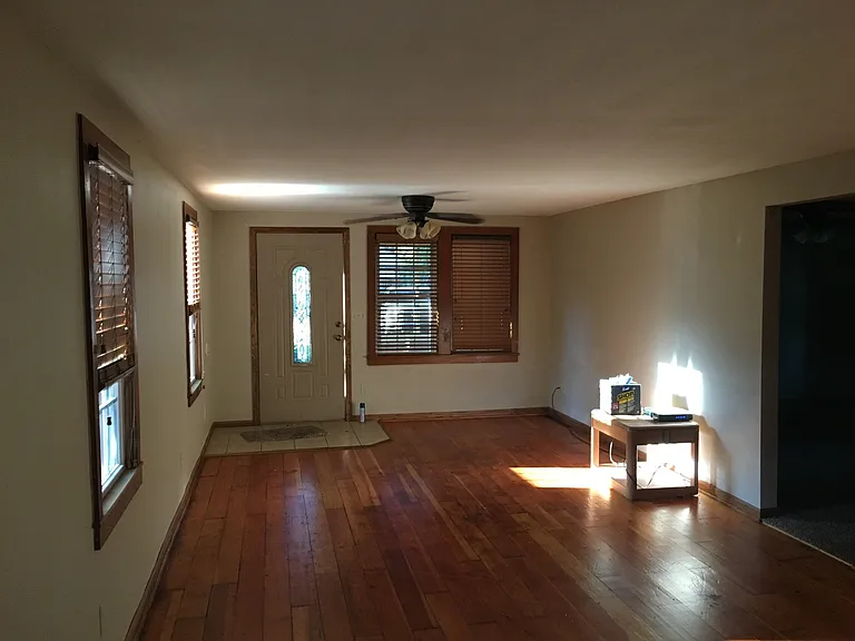 232 1/2 Main St — Photo 2