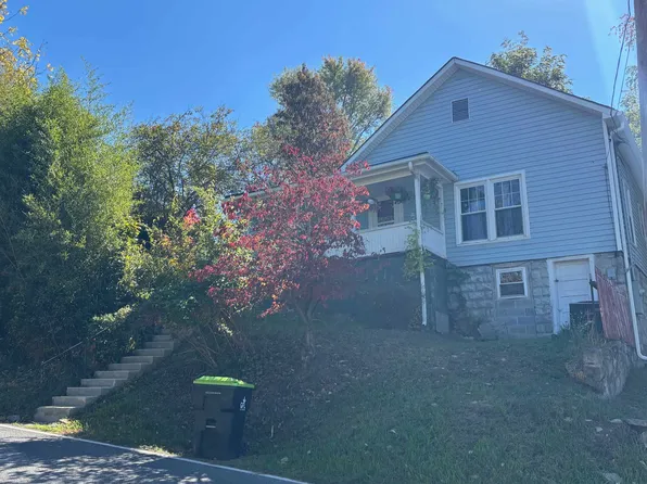 502 Dora Hwy, Pulaski, VA 24301