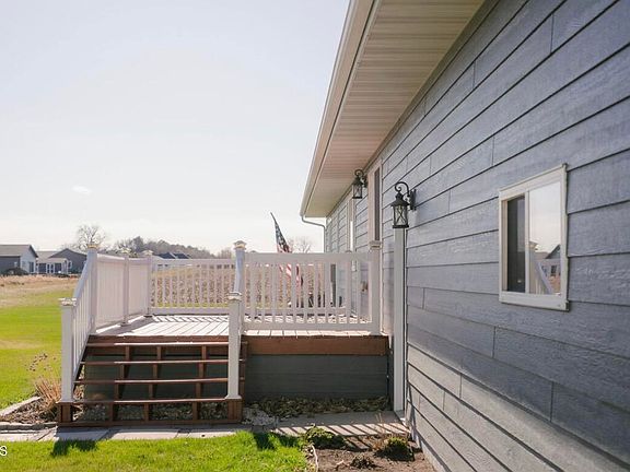 3rd image of 1315 8th St SW