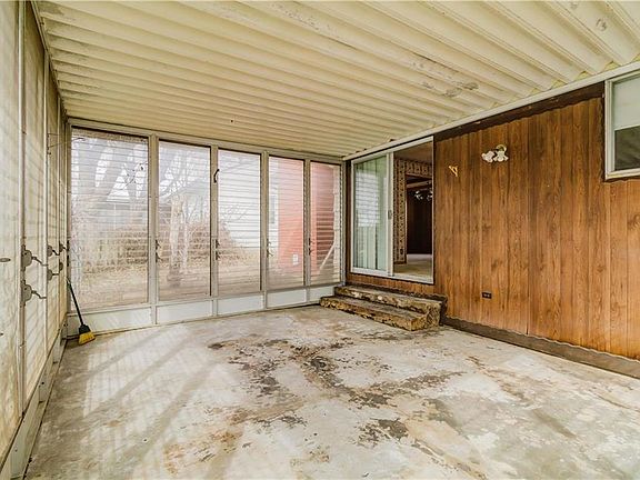 5th image of 8110 Hardy Ave