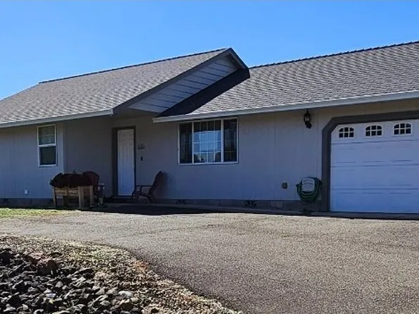 297 Roberts Creek Rd, Roseburg, OR 97471