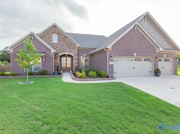 150 Blue Spruce Dr, Madison, AL 35757