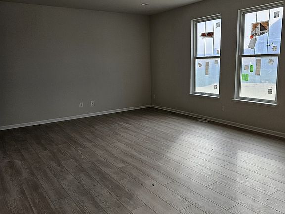 3rd image of 10670 Moraine Dr