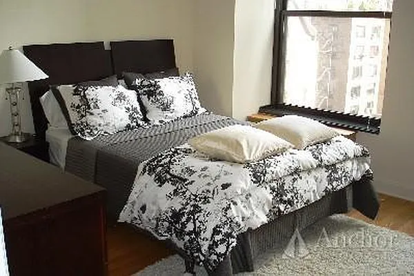 Rented by Anchor Associates | media 25