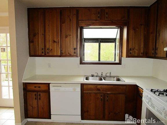 5th image of 4565 Jamerson Forest Pkwy