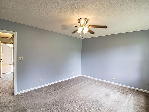 5th image of 527 Kellia Dr