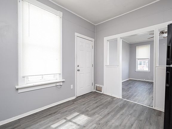 5th image of 1553 W 17th St