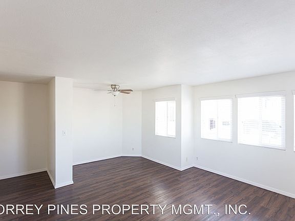 4th image of 933 Seacoast Dr APT E