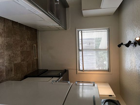 2nd image of 1265 E 1st St