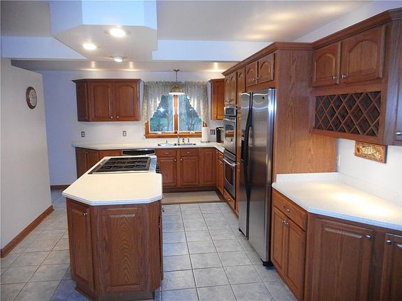 4th image of 15 Hinkleyville Rd