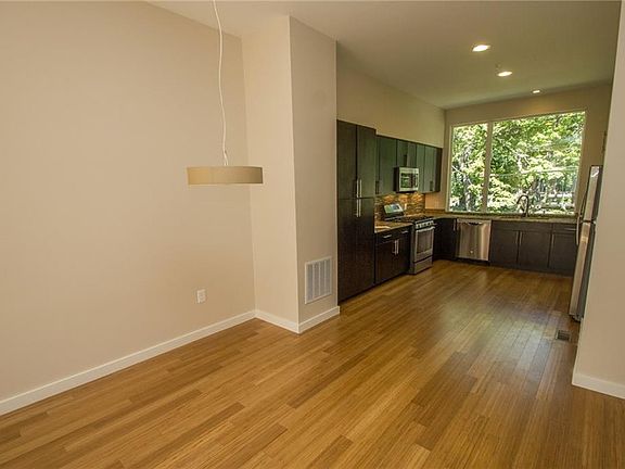 5th image of 1573 E 118th St APT D