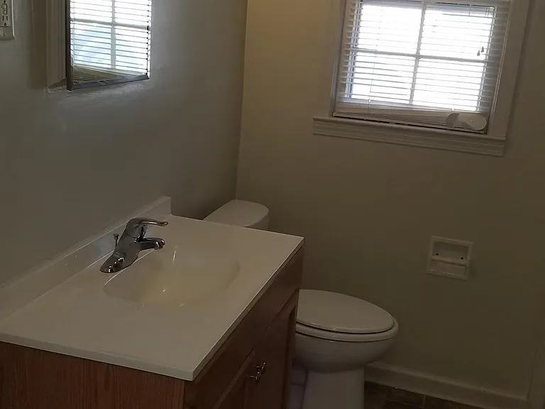 510A N Townville St — Photo 8