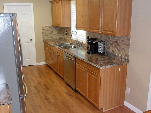 4th image of 313 Mephisto Cir
