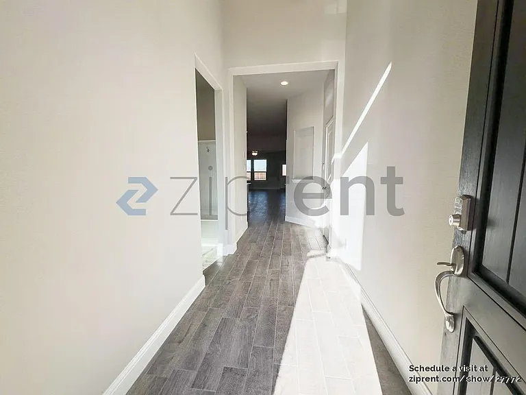 3108 Lionsgate Dr — Photo 3
