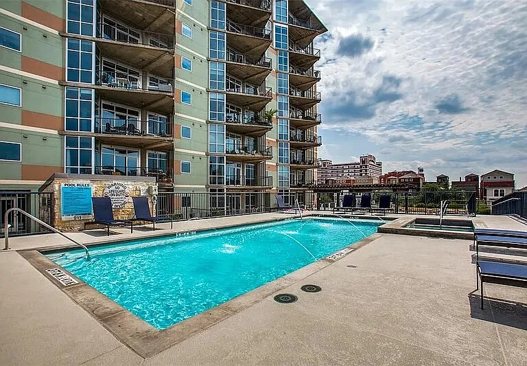 1001 Belleview St #103 — Photo 19