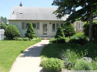 523 9th Ave S, South Saint Paul, MN 55075