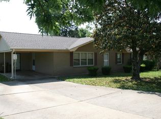 888 N Broad St, Lexington, TN 38351