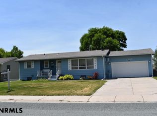 1720 Avenue O, Scottsbluff, NE 69361