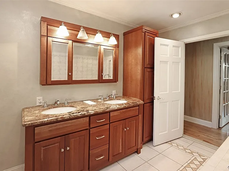 2890 W Lake Rd — Photo 32