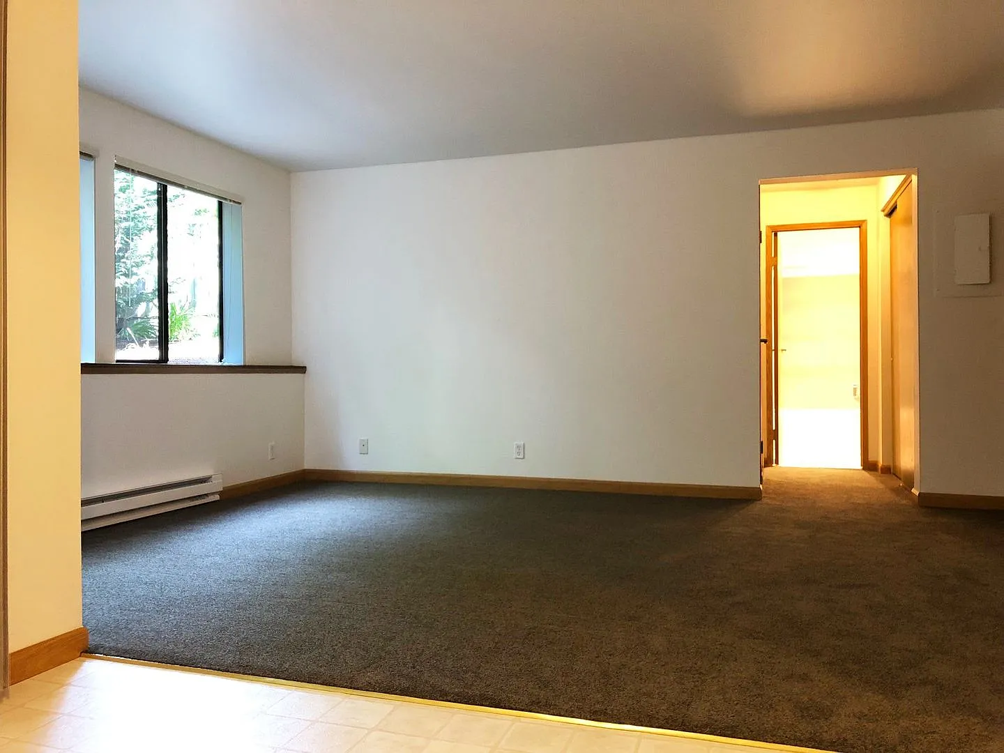 North Seattle Apartments in Cozy Neighborhood — Photo 4