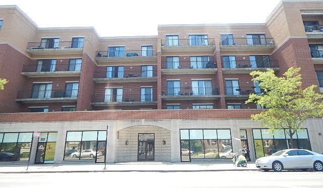 1st image of 3100 W Fullerton Ave