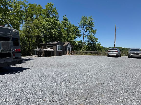 3rd image of 651 S Austin Springs Rd