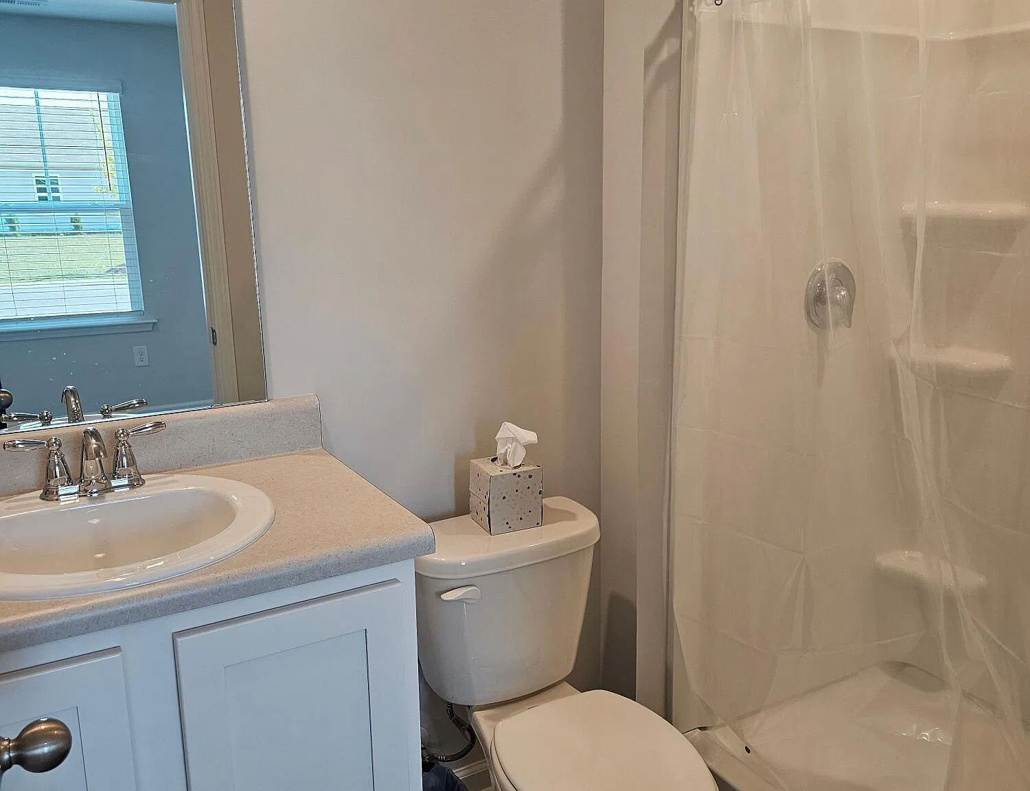 3 bed, 2.0 bath, 1023 sqft, $1,800 — Photo 4