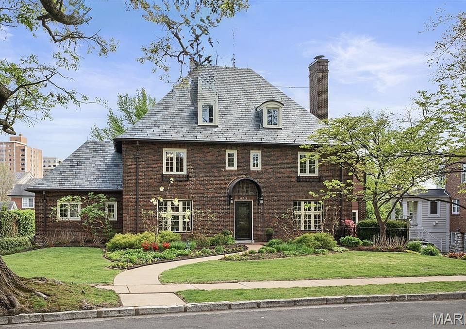 1st image of 665 W Polo Dr