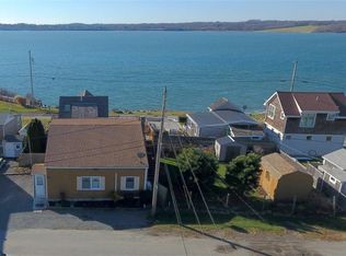 23 Williams Ave, Tiverton, RI 02878