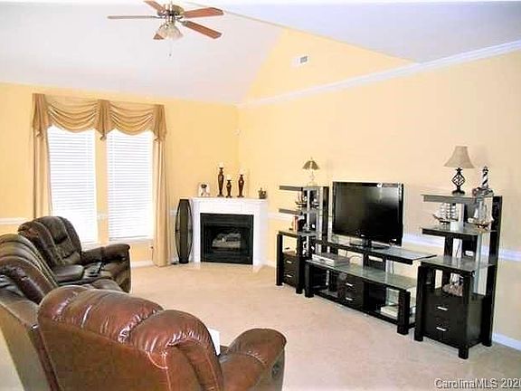 4th image of 4707 Page Mill Ln