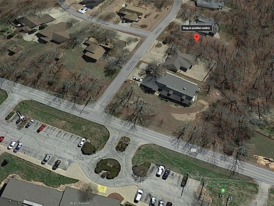 1st image of 13 Lockerbie Dr