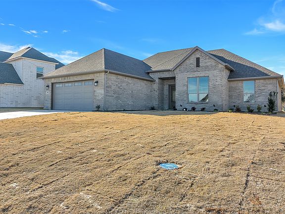 2nd image of 801 Holiday Hills Dr