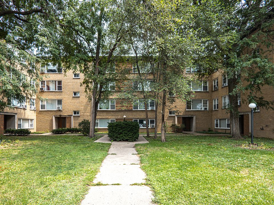 1st image of 6139 N Seeley Ave #G