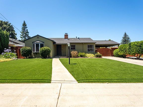 2nd image of 425 S Genevieve Ln