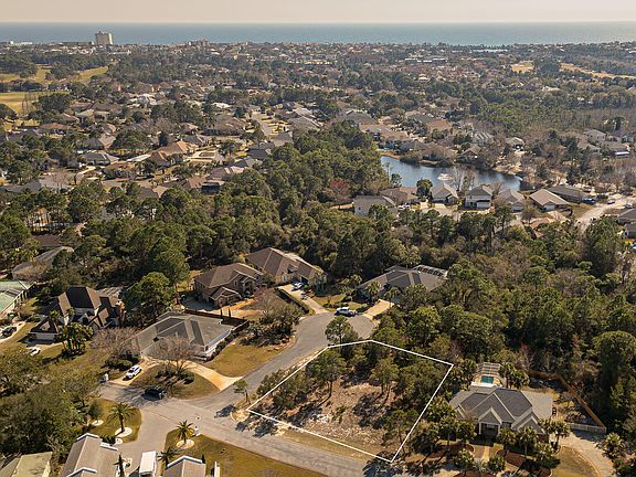 3rd image of 2 Emerald Bay Dr