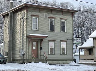 77 S Main St, Barre, VT 05641
