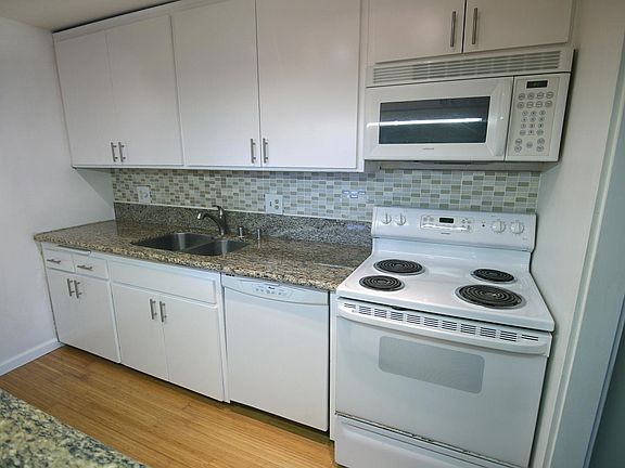 Granite Counters-Lots of Cabinet Space