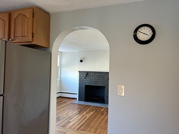 5th image of 109 Tafts Ave