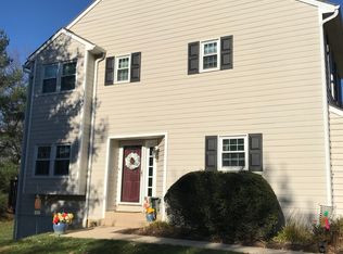 1101 N Glen Dr, Glen Mills, PA 19342