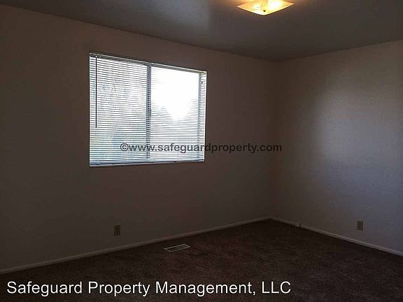 5th image of 5094 W Highwood Dr