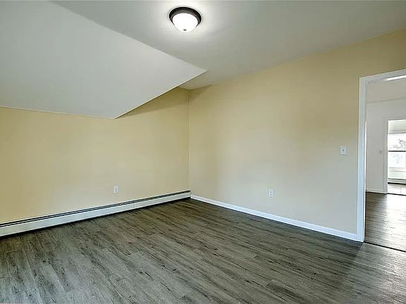 5th image of 47 Vandewater St Floor 2