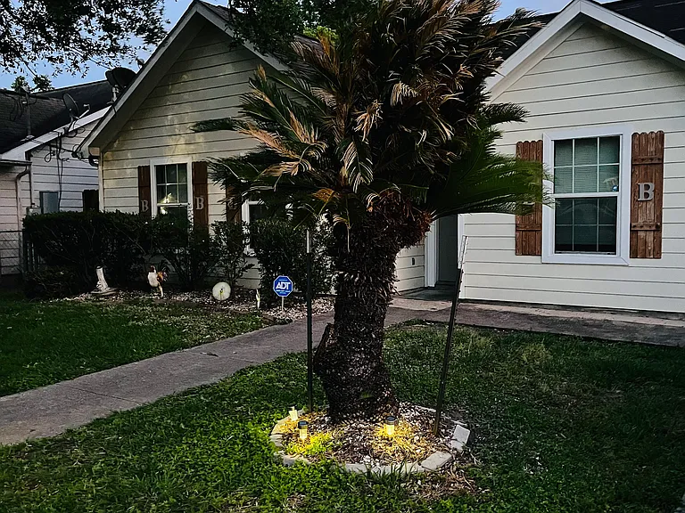 5306 Jewel St — Photo 3