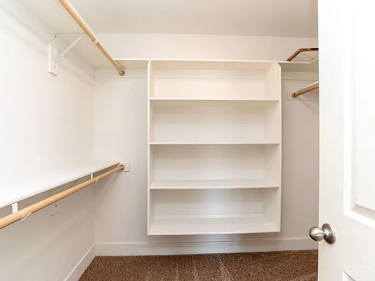 1068 SE Leonel Ln — Photo 10