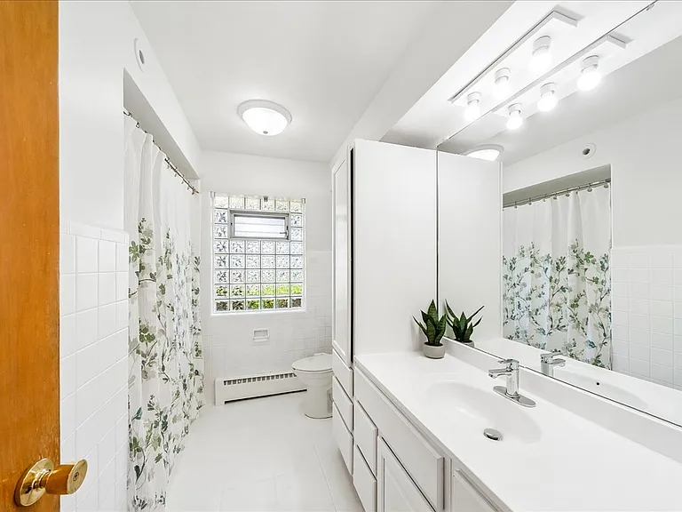 5020 Coyle Ave — Photo 8